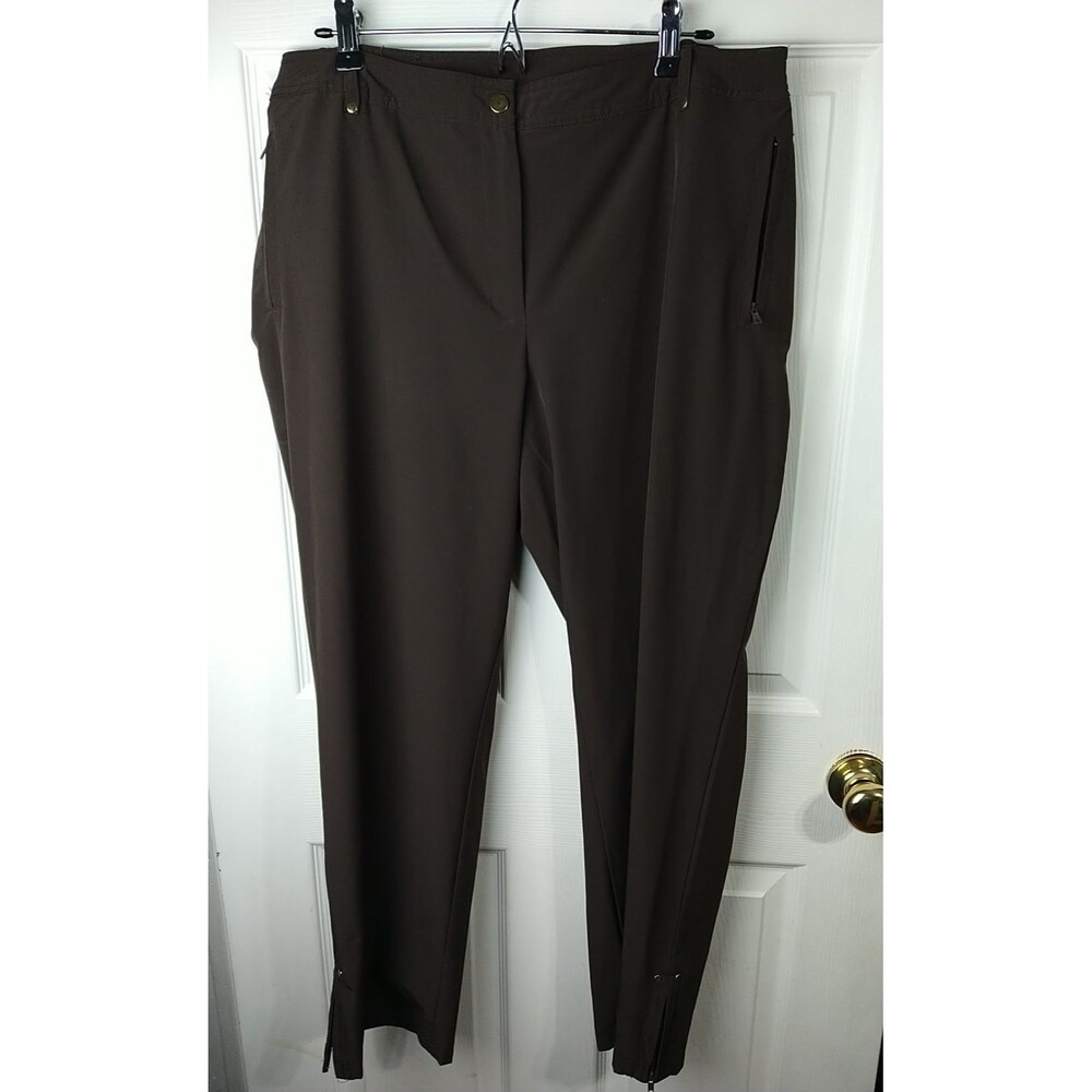 Chicos Zenergy Woman 3SH/ XL Short Brown Pants Lightweight Packable Zip Pocket/